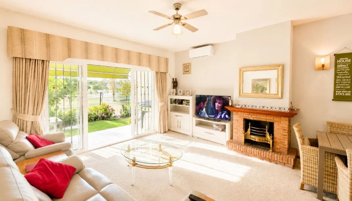 2 Bedroom Townhouse for Sale in Mijas Golf, Málaga - Image 2