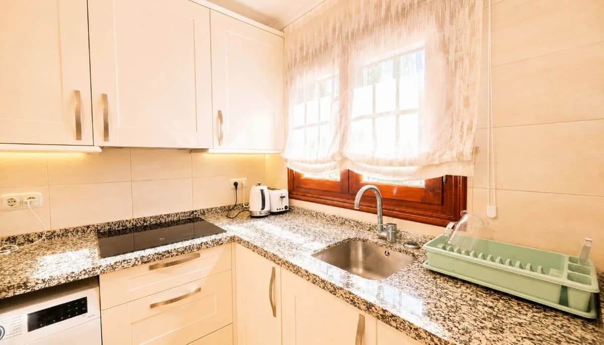 2 Bedroom Townhouse for Sale in Mijas Golf, Málaga - Image 7