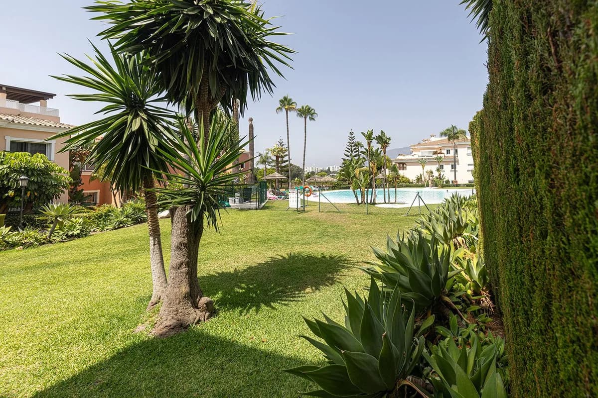 2 Bedroom Ground Floor Apartment for Sale in Estepona, Málaga - Image 3