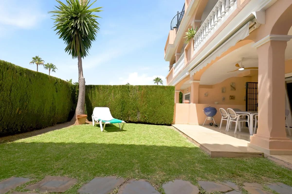 2 Bedroom Ground Floor Apartment for Sale in Estepona, Málaga - Image 4