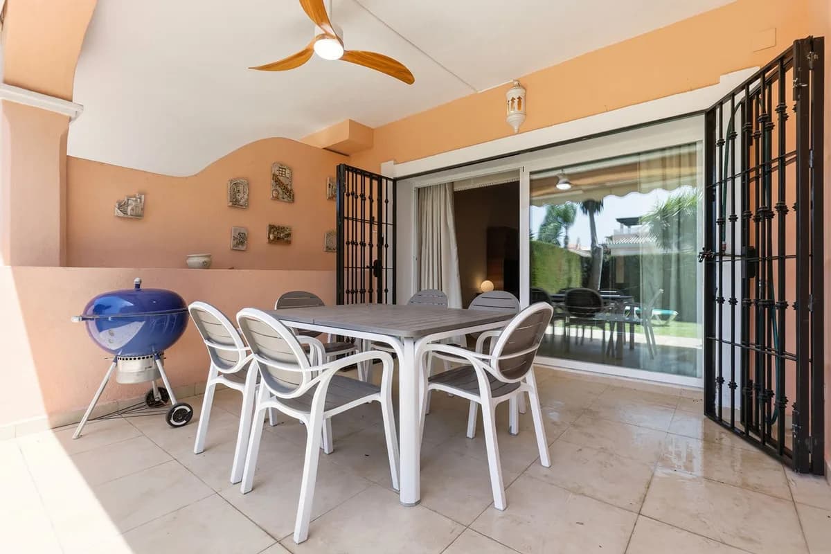2 Bedroom Ground Floor Apartment for Sale in Estepona, Málaga - Image 6