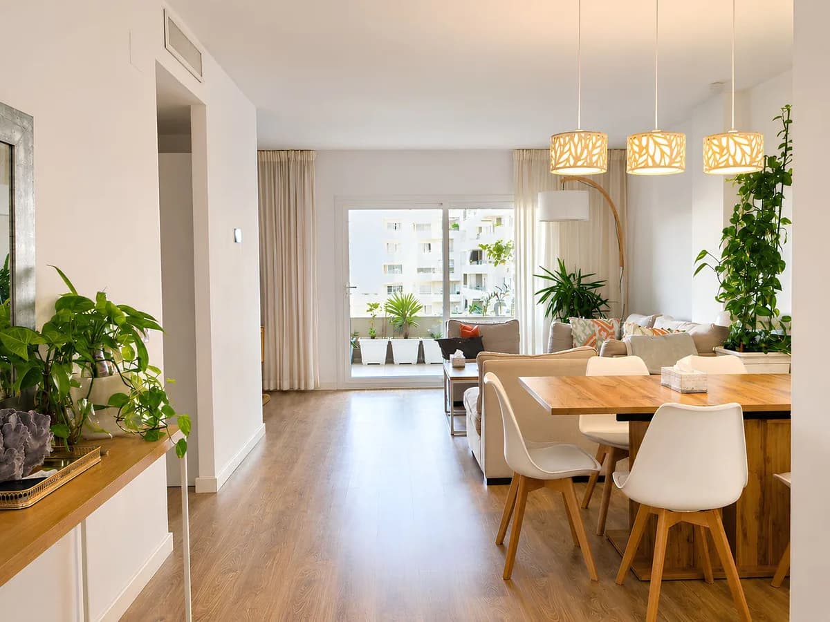 3 Bedroom Middle Floor Apartment for Sale in La Campana, Málaga - Image 3