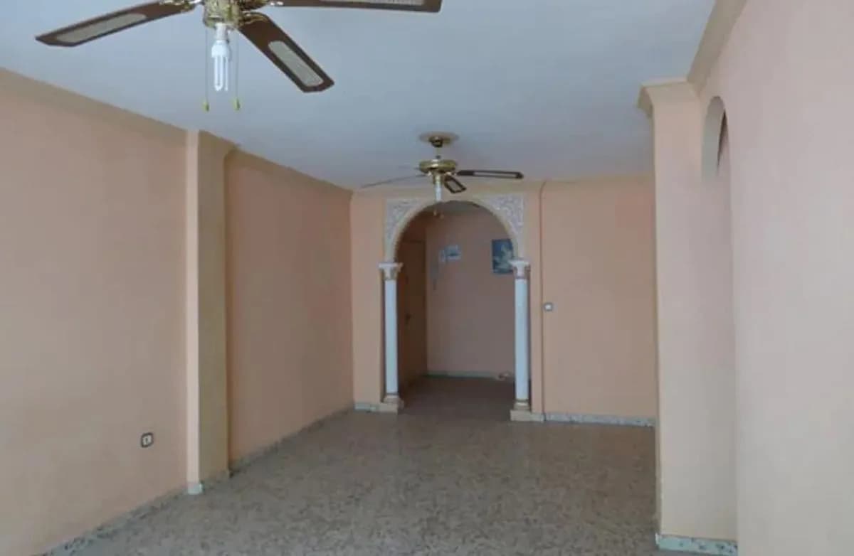 3 Bedroom Ground Floor Apartment for Sale in Estepona, Málaga - Image 6