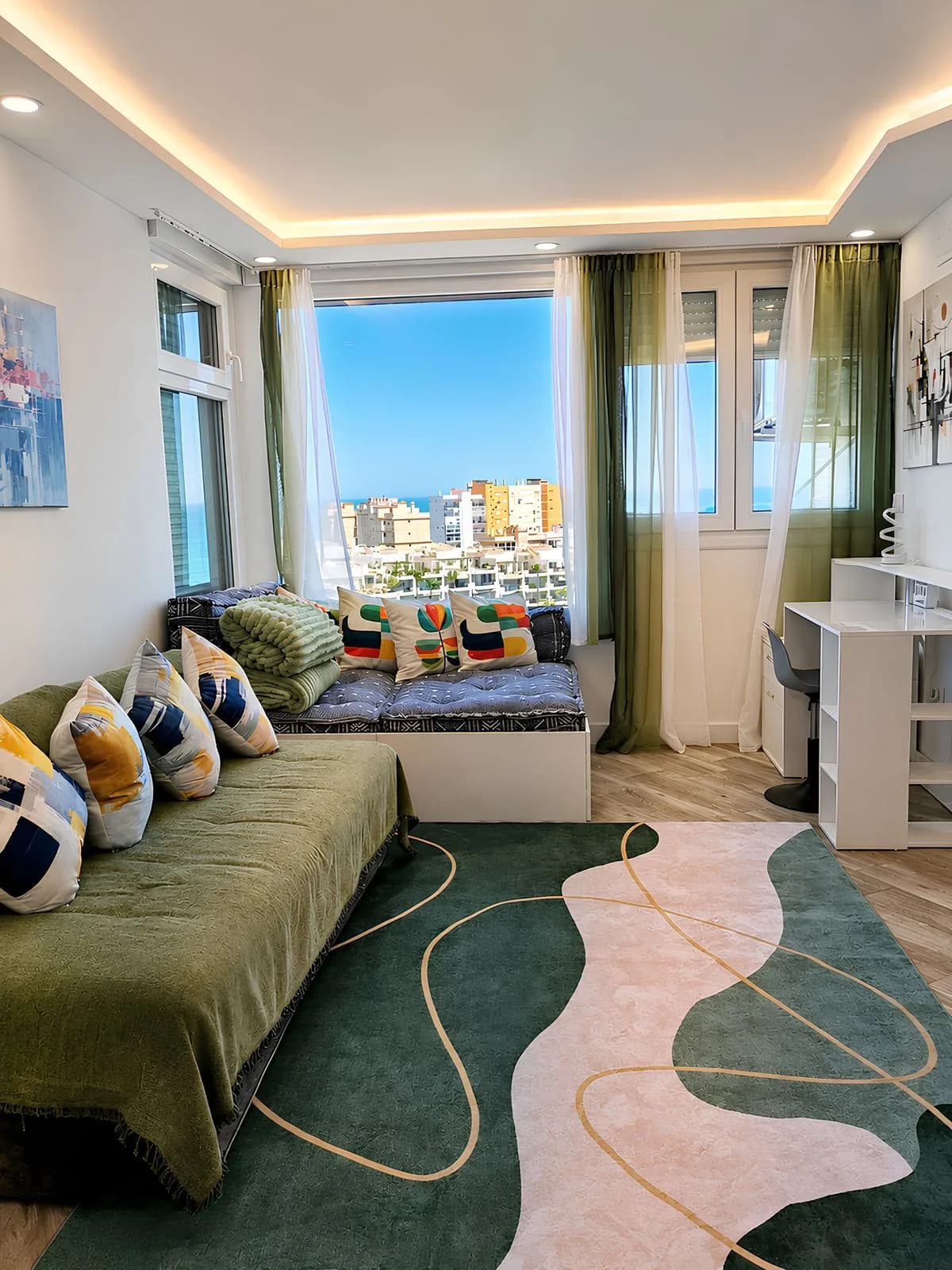 1 Bedroom Middle Floor Apartment for Sale in Calahonda, Málaga