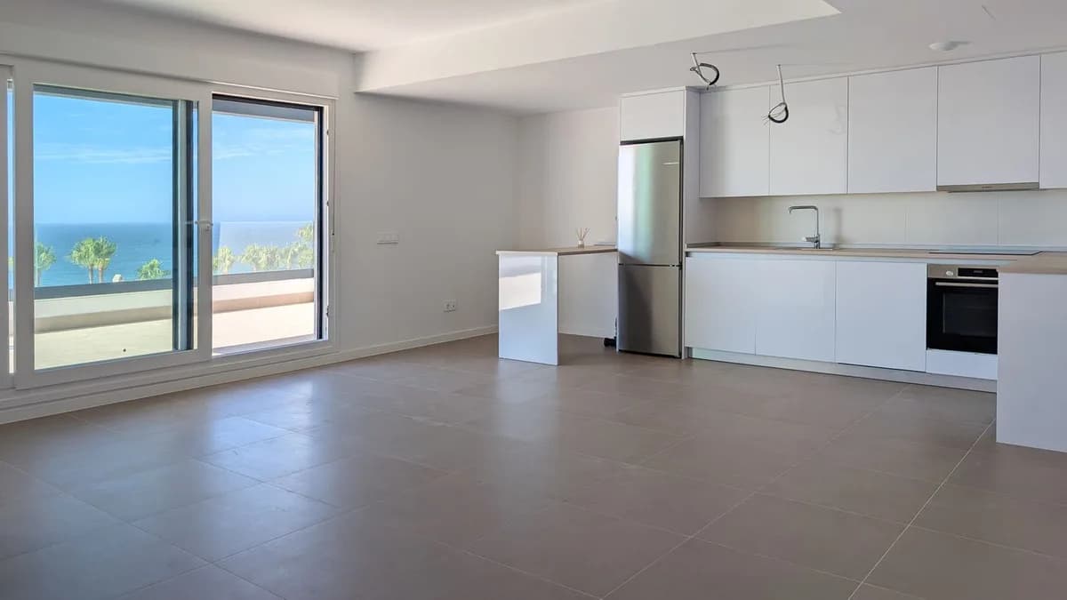 3 Bedroom Penthouse for Sale in Mijas, Málaga - Image 3