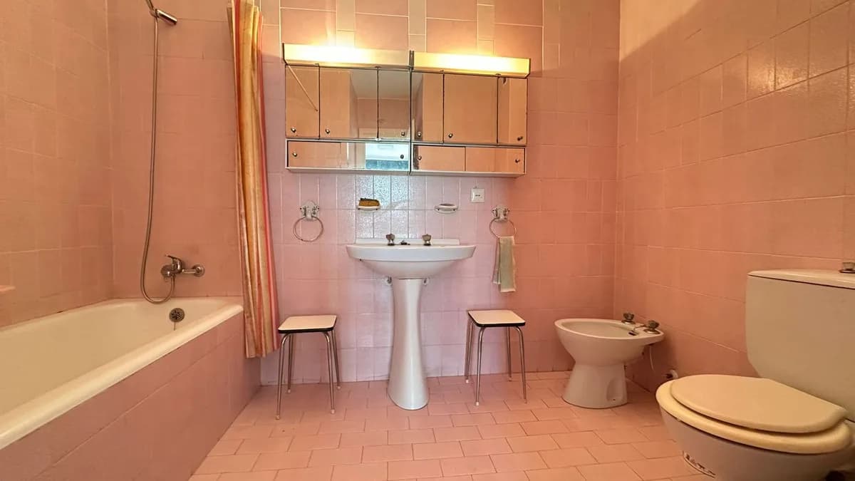 1 Bedroom Middle Floor Apartment for Sale in Marbella, Málaga - Image 4