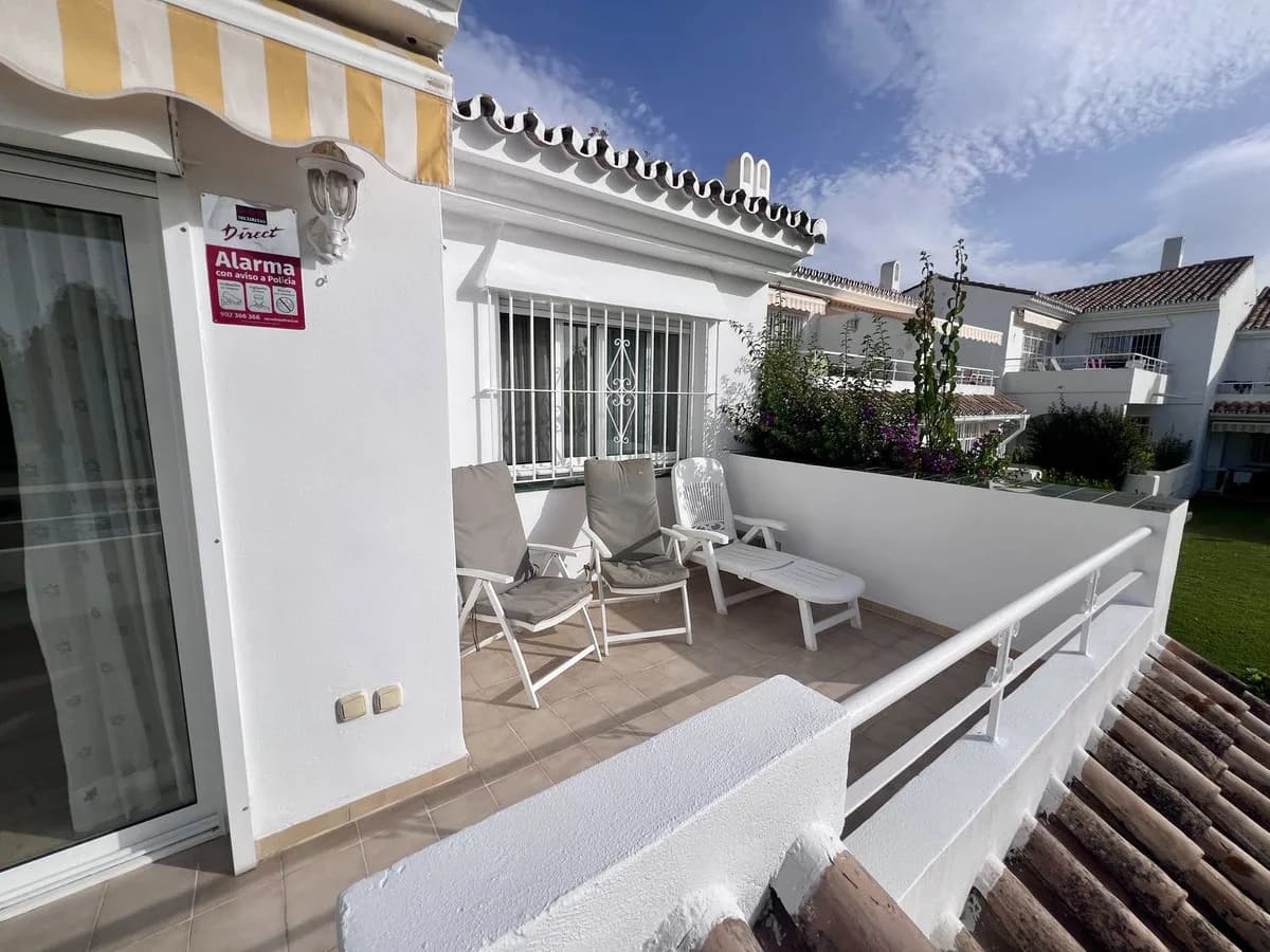 2 Bedroom Penthouse for Sale in El Paraiso, Málaga - Image 9