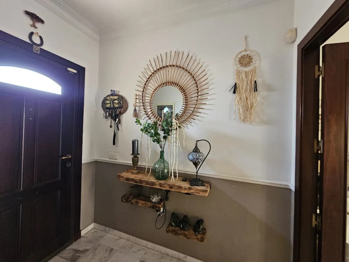 5 Bedroom Detached Villa for Sale in Los Pacos, Málaga - Image 4