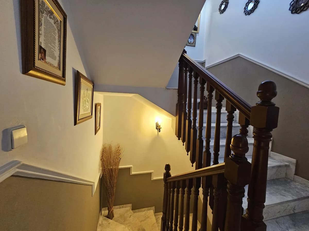 5 Bedroom Detached Villa for Sale in Los Pacos, Málaga - Image 9