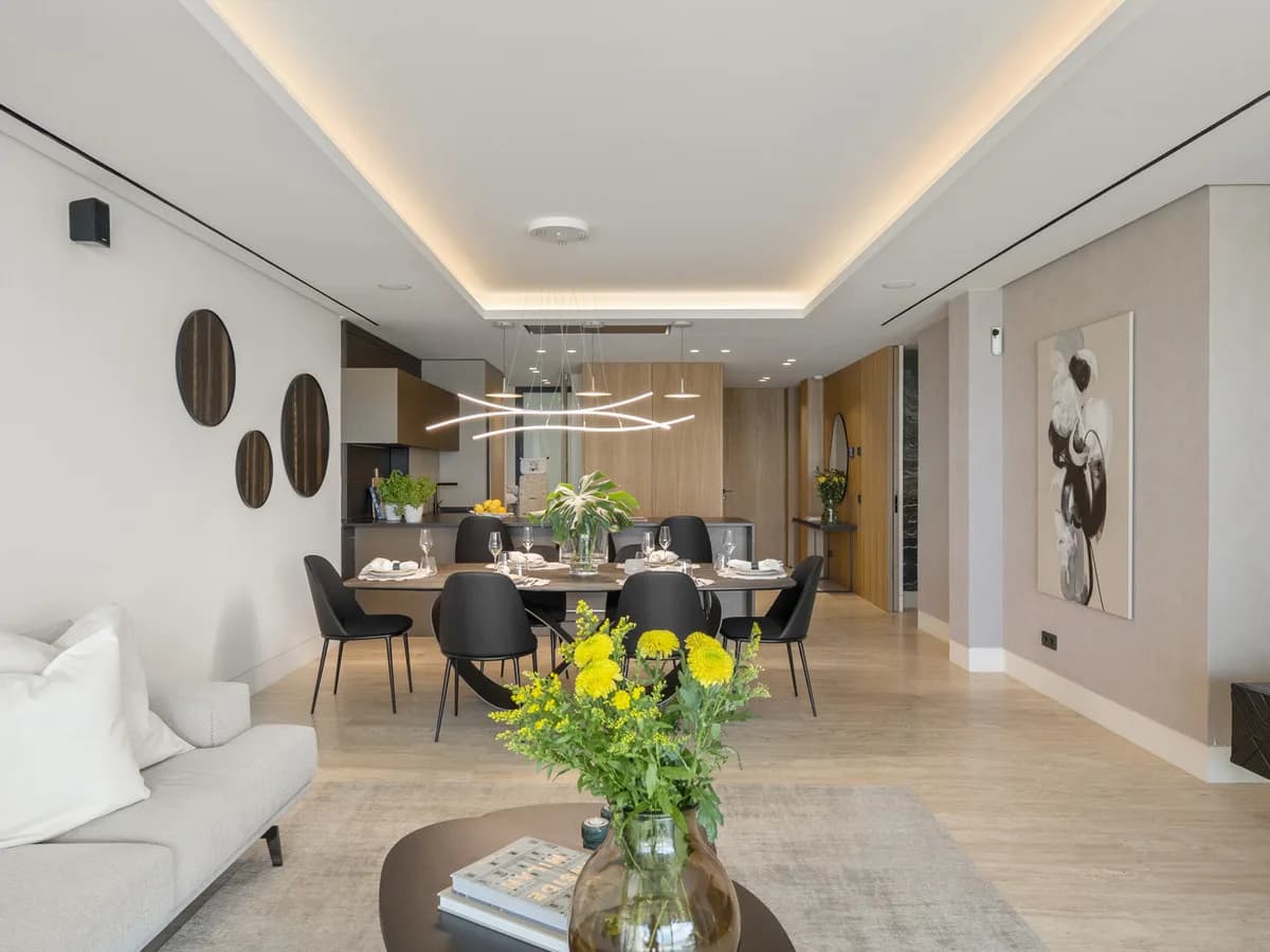 2 Bedroom Middle Floor Apartment for Sale in Estepona, Málaga - Image 9