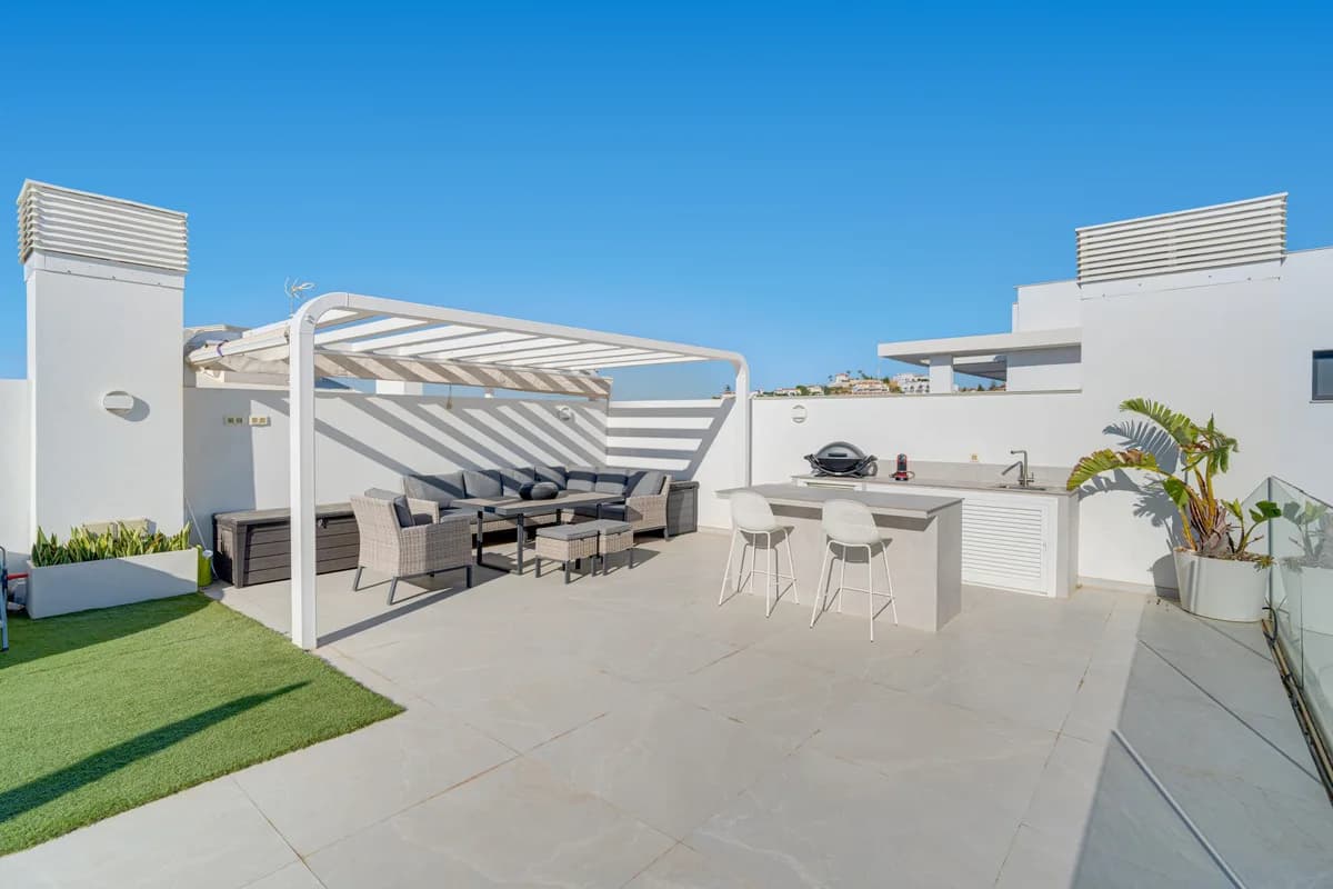 2 Bedroom Penthouse Duplex for Sale in Fuengirola, Málaga - Image 9
