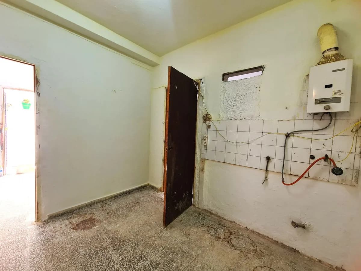 1 Bedroom Ground Floor Apartment for Sale in Estepona, Málaga - Image 7