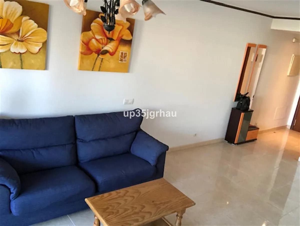 2 Bedroom Middle Floor Apartment for Sale in Estepona, Málaga - Image 8