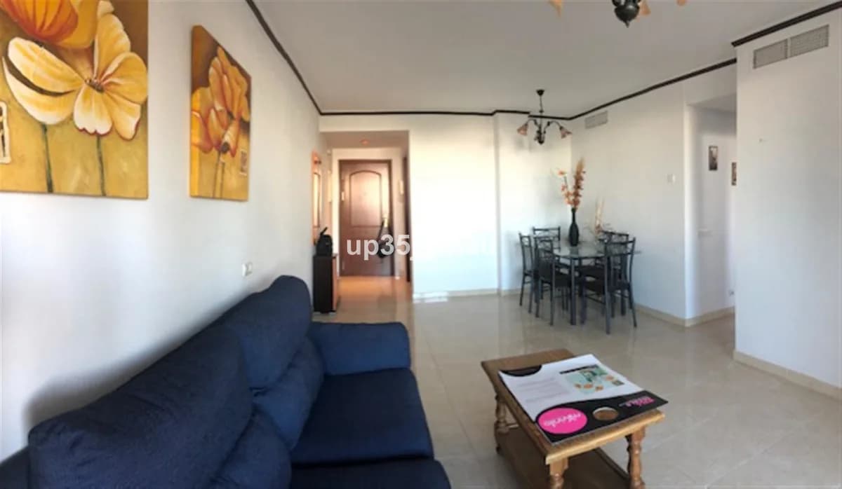 2 Bedroom Middle Floor Apartment for Sale in Estepona, Málaga - Image 9