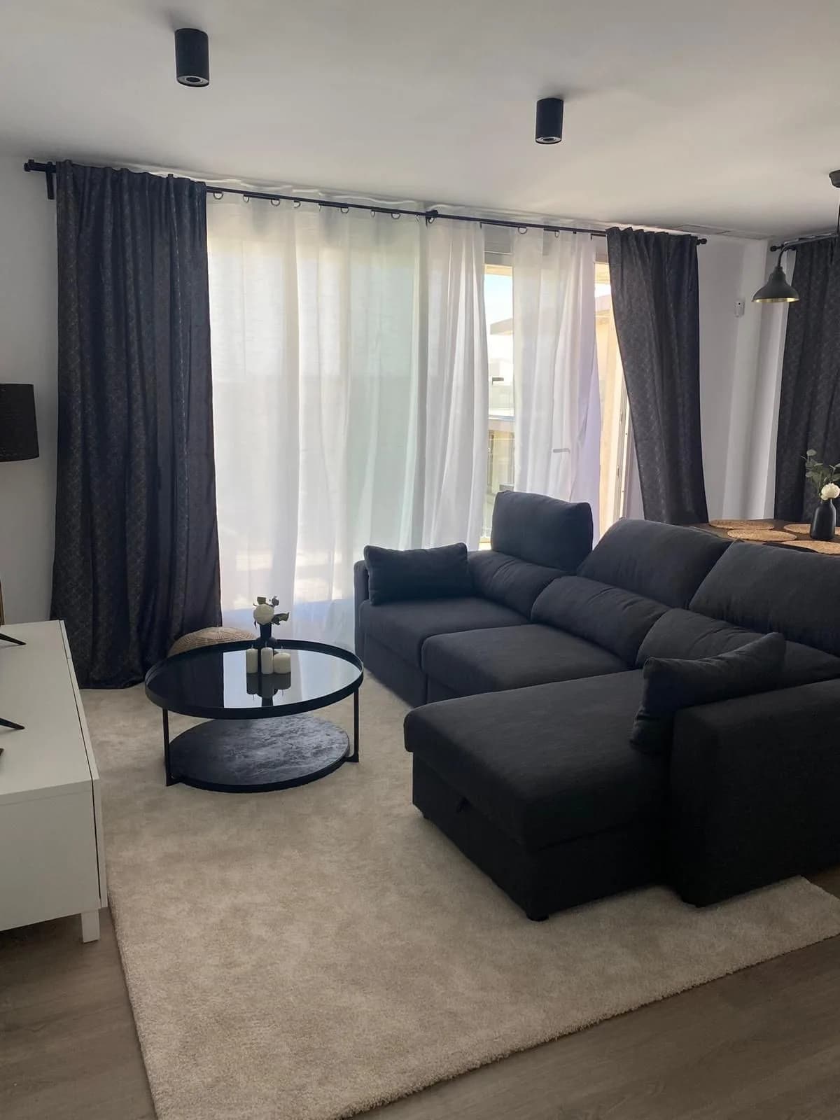 2 Bedroom Top Floor Apartment for Sale in Estepona, Málaga - Image 3