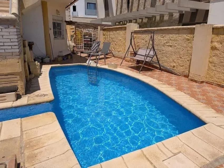 4 Bedroom Detached Villa for Sale in El Tomillar, Málaga - Image 3