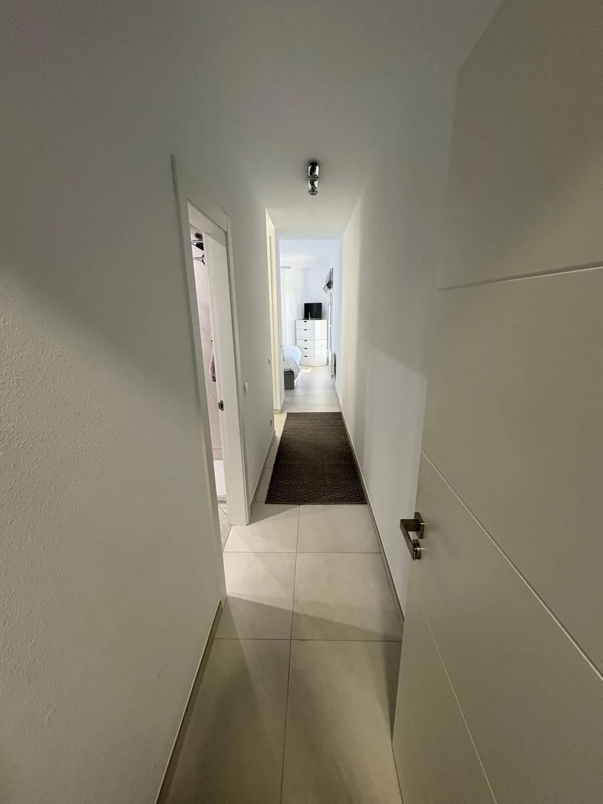 2 Bedroom Ground Floor Apartment for Sale in Benalmadena Pueblo, Málaga - Image 3