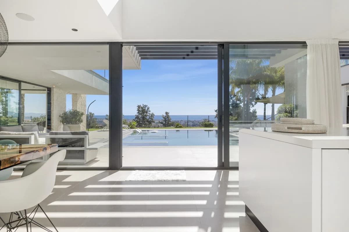 5 Bedroom Detached Villa for Sale in Benahavís, Málaga - Image 9