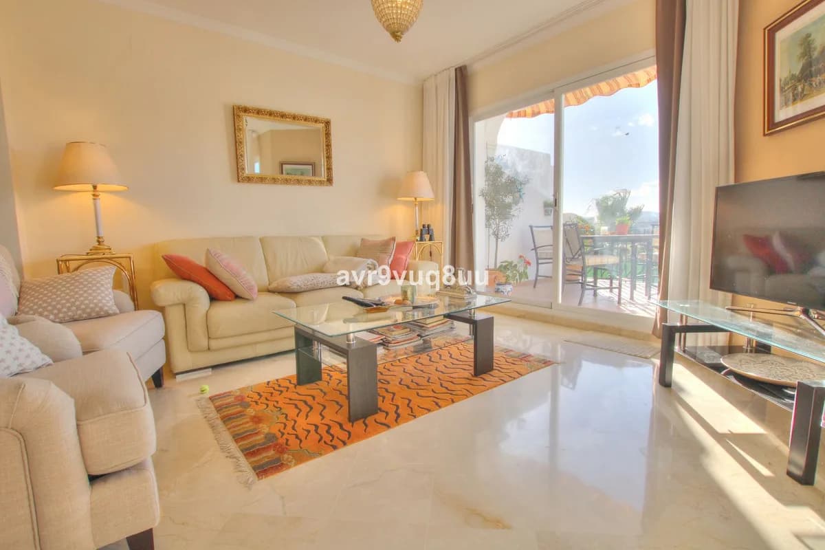 4 Bedroom Penthouse for Sale in Mijas Golf, Málaga - Image 4
