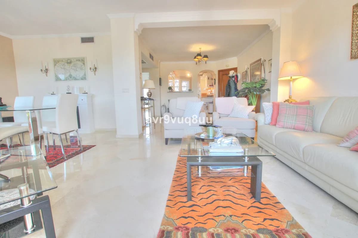 4 Bedroom Penthouse for Sale in Mijas Golf, Málaga - Image 6