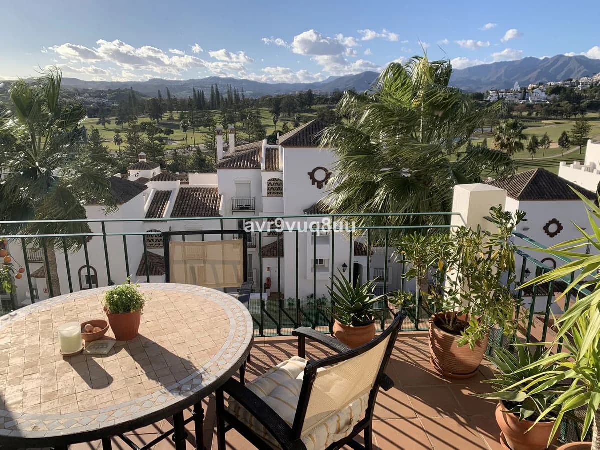 4 Bedroom Penthouse for Sale in Mijas Golf, Málaga - Image 9