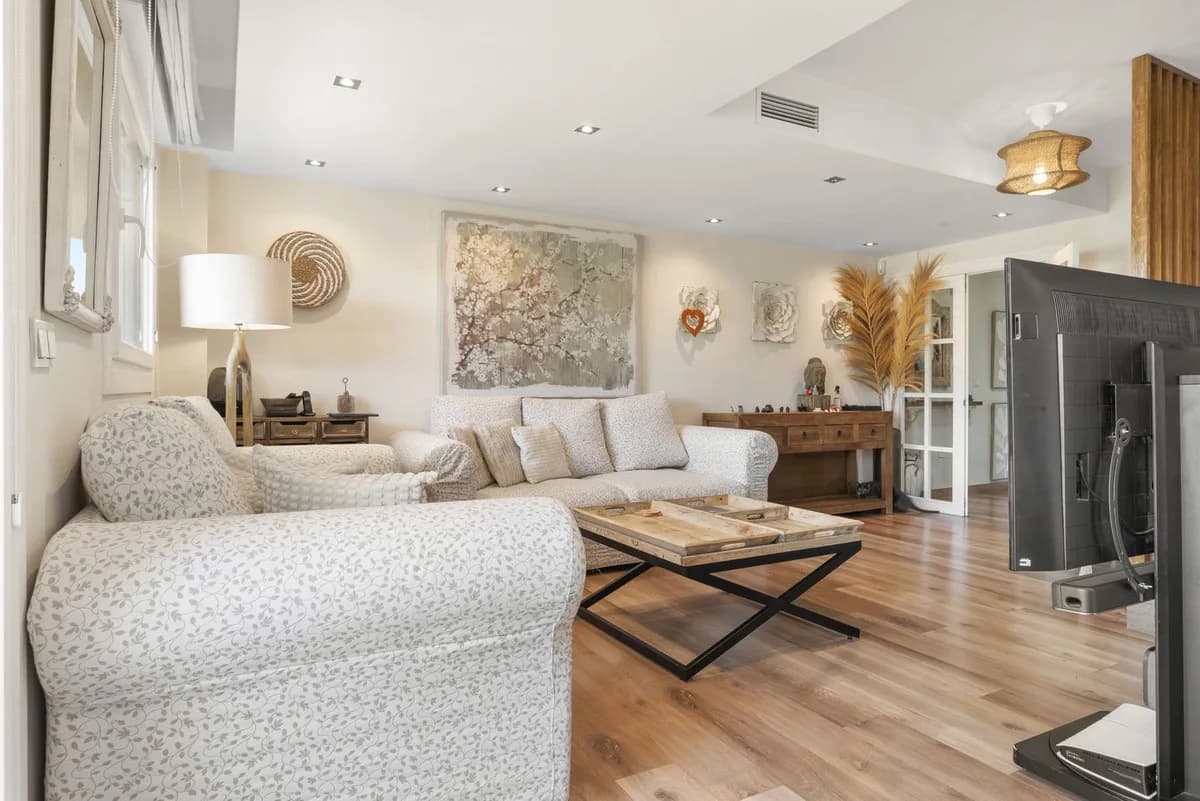 3 Bedroom Penthouse for Sale in Benalmadena Costa, Málaga - Image 3