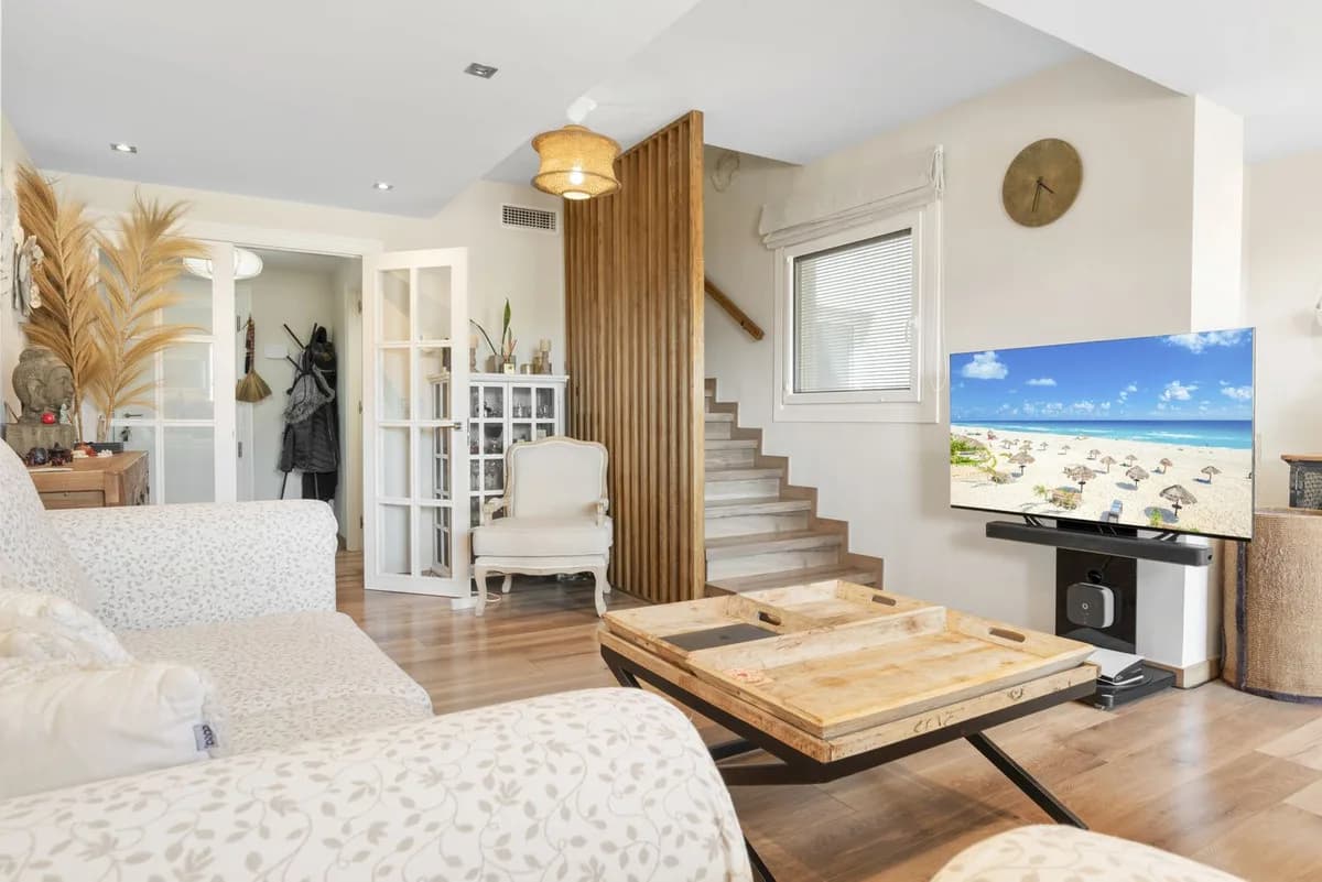 3 Bedroom Penthouse for Sale in Benalmadena Costa, Málaga - Image 8