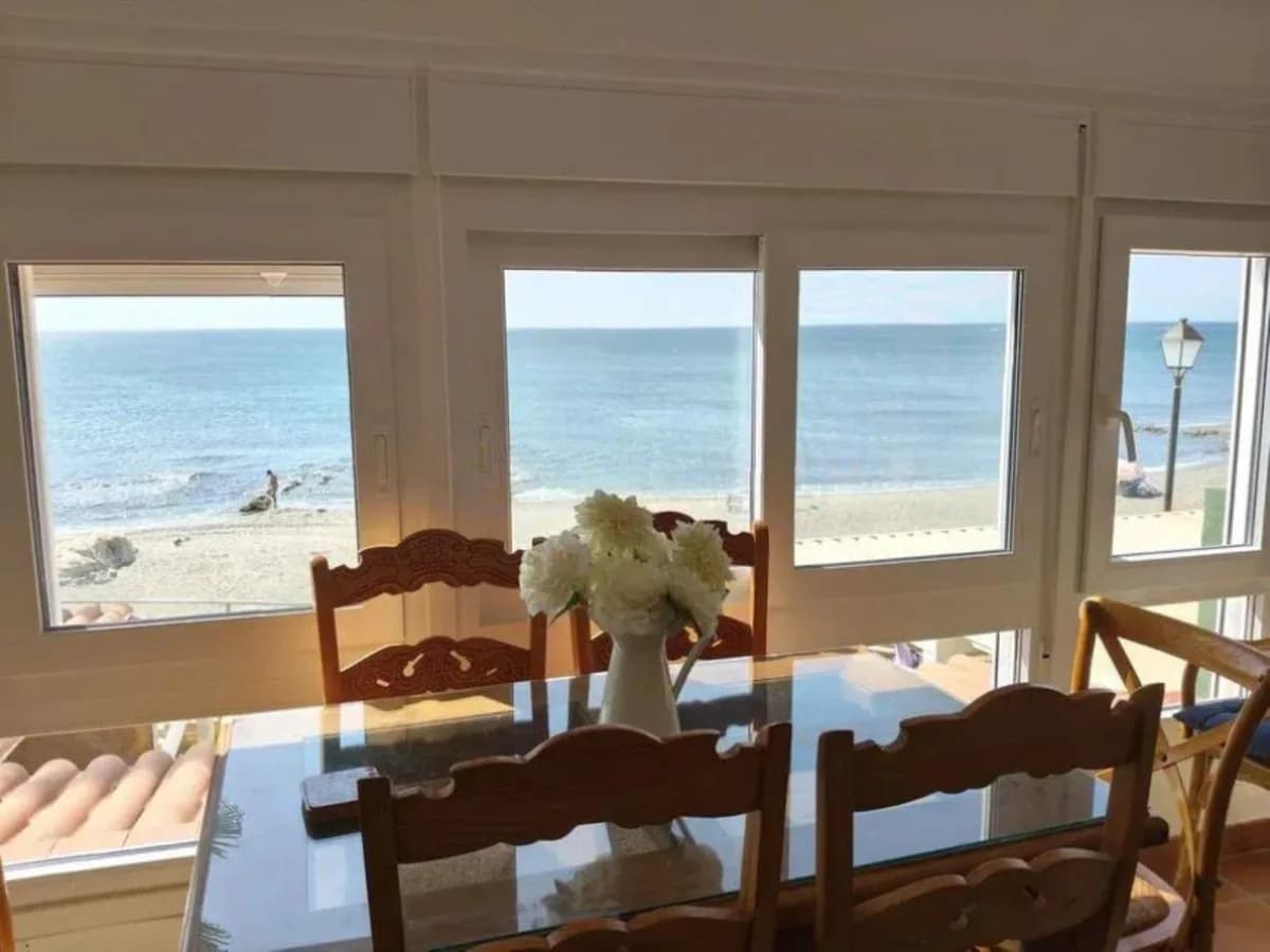 1 Bedroom Middle Floor Apartment for Sale in Torreguadiaro, Cádiz