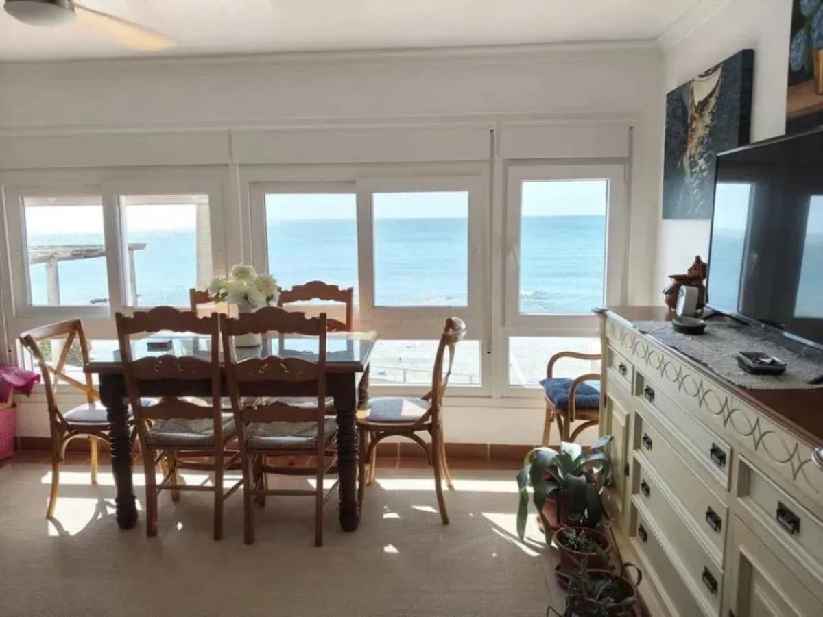 1 Bedroom Middle Floor Apartment for Sale in Torreguadiaro, Cádiz - Image 7