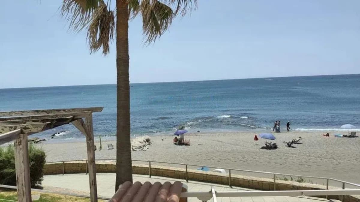 1 Bedroom Middle Floor Apartment for Sale in Torreguadiaro, Cádiz - Image 8