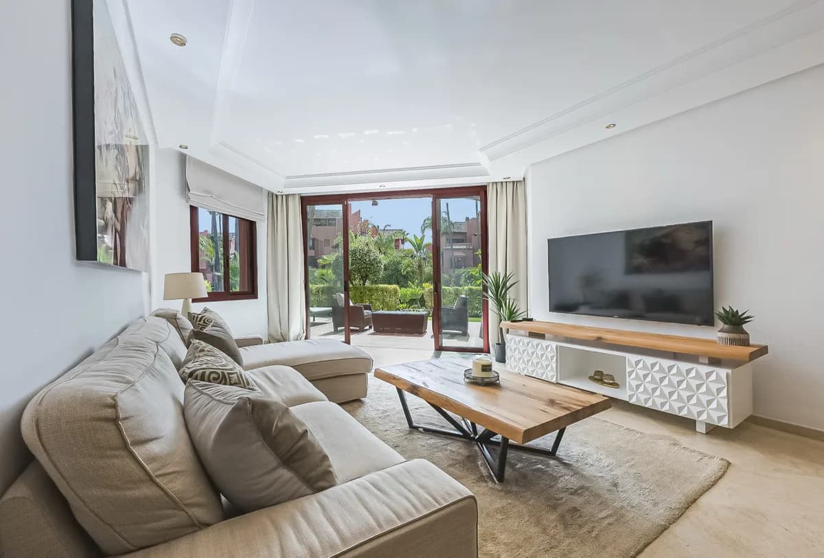 2 Bedroom Ground Floor Apartment for Sale in Estepona, Málaga - Image 8