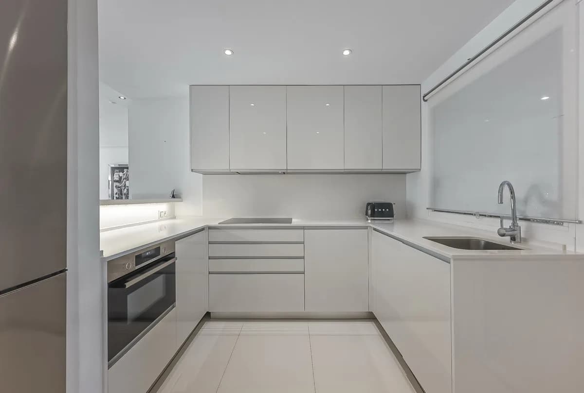 2 Bedroom Ground Floor Apartment for Sale in Estepona, Málaga - Image 9