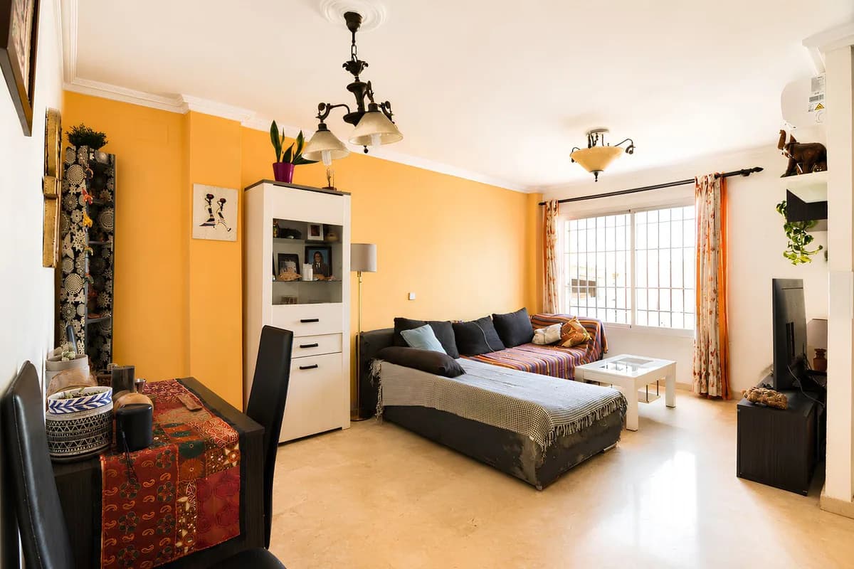4 Bedroom Townhouse for Sale in Benalmadena, Málaga - Image 8