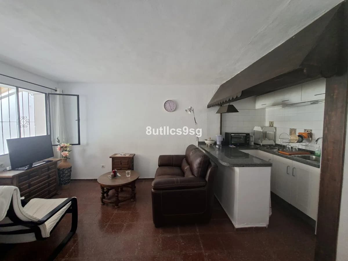 2 Bedroom Detached Villa for Sale in La Campana, Málaga - Image 8