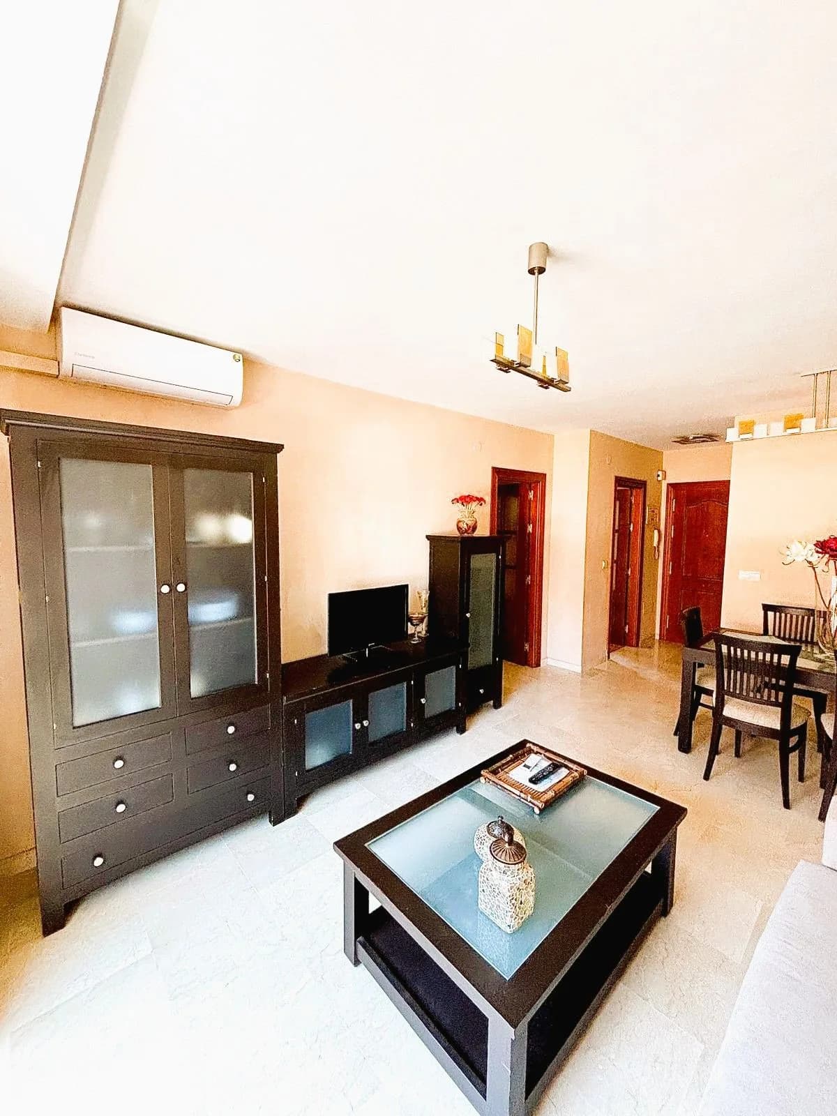 2 Bedroom Middle Floor Apartment for Sale in Fuengirola, Málaga - Image 3