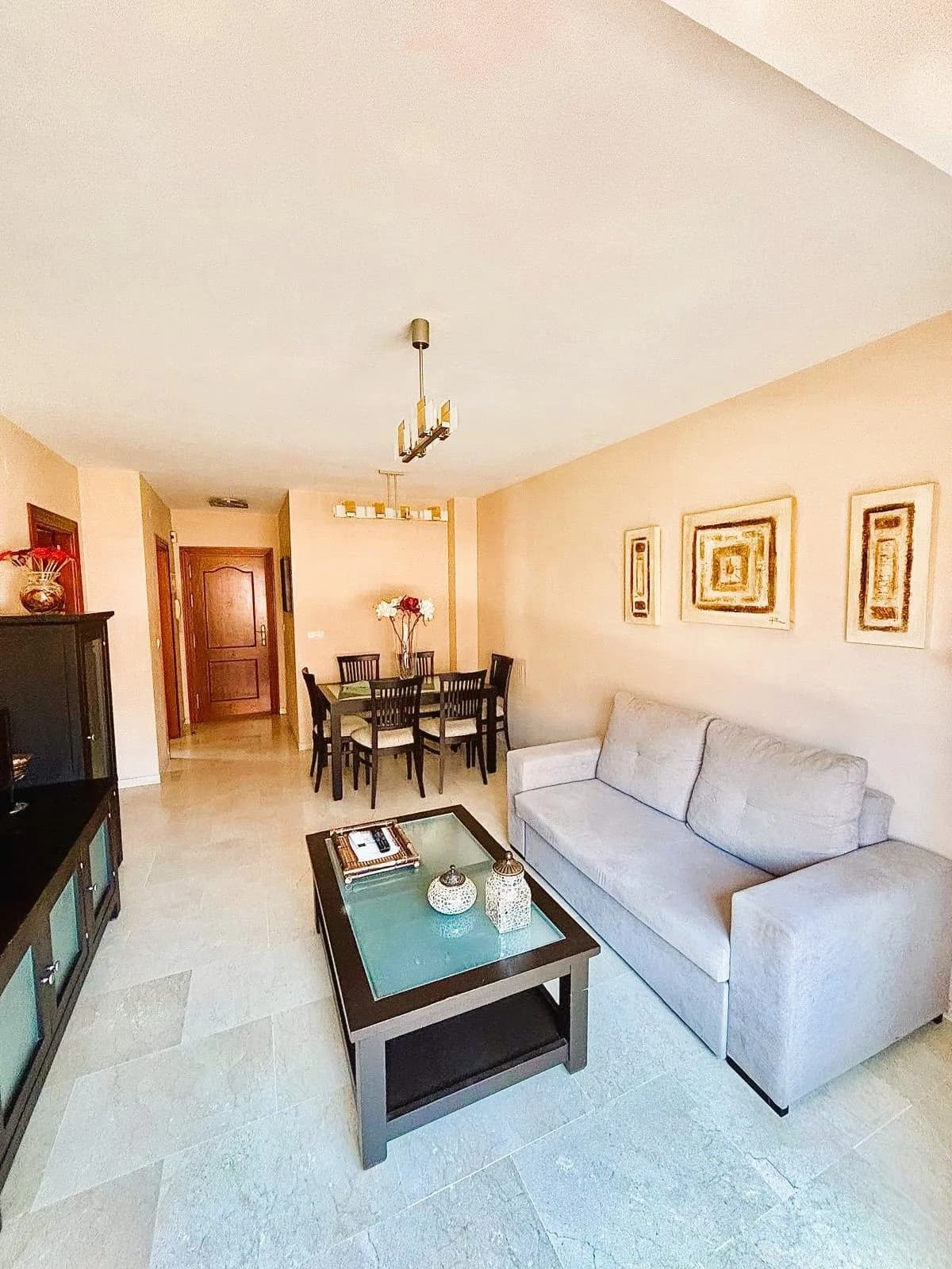 2 Bedroom Middle Floor Apartment for Sale in Fuengirola, Málaga - Image 4
