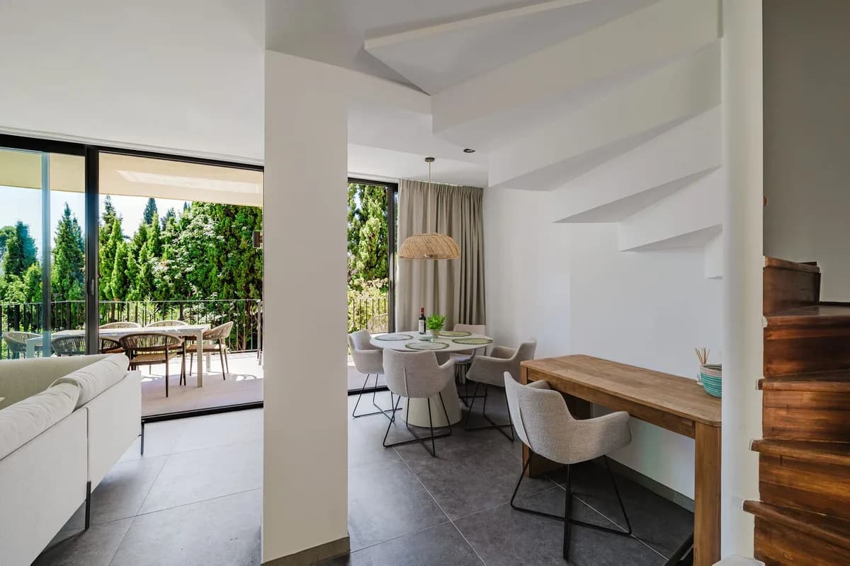 3 Bedroom Townhouse for Sale in Aloha, Málaga - Image 4