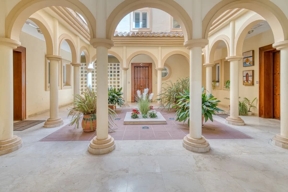 3 Bedroom Penthouse Duplex for Sale in San Roque, Cádiz - Image 3