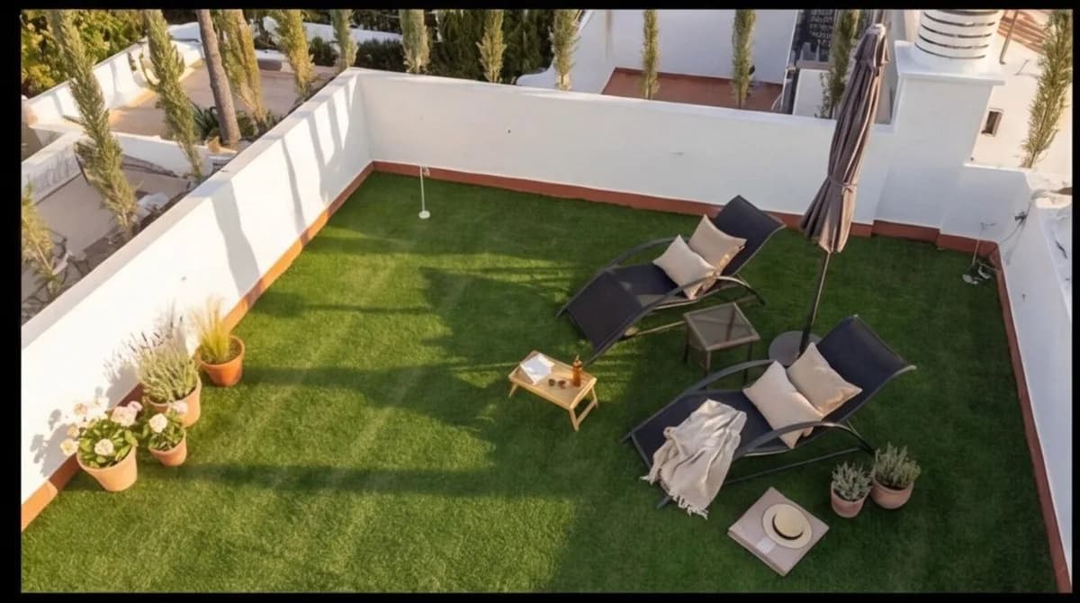3 Bedroom Penthouse for Sale in Elviria, Málaga - Image 5