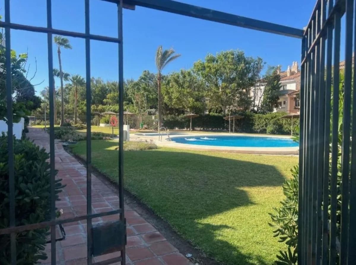 4 Bedroom Townhouse for Sale in Casares Playa, Málaga - Image 4