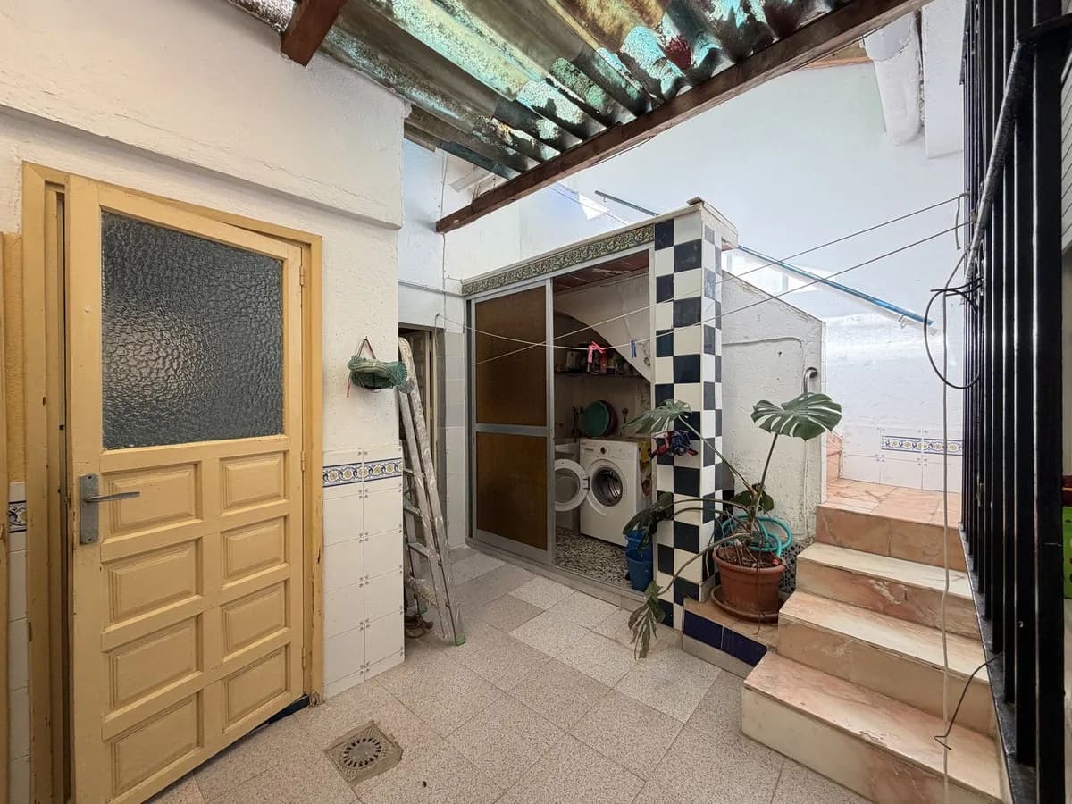 4 Bedroom Townhouse for Sale in Marbella, Málaga - Image 7