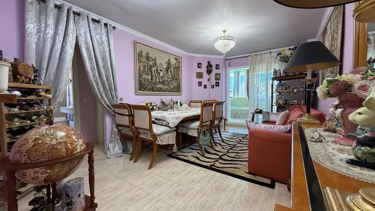 1 Bedroom Middle Floor Apartment for Sale in Calahonda, Málaga - Image 4