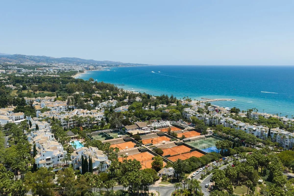 3 Bedroom Penthouse Duplex for Sale in The Golden Mile, Málaga - Image 6