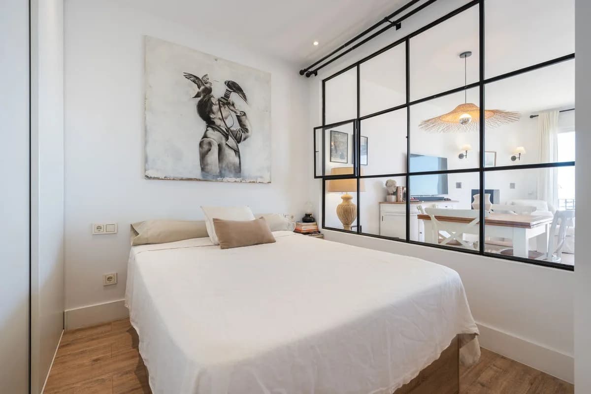 1 Bedroom Middle Floor Apartment for Sale in Puerto Banús, Málaga - Image 7