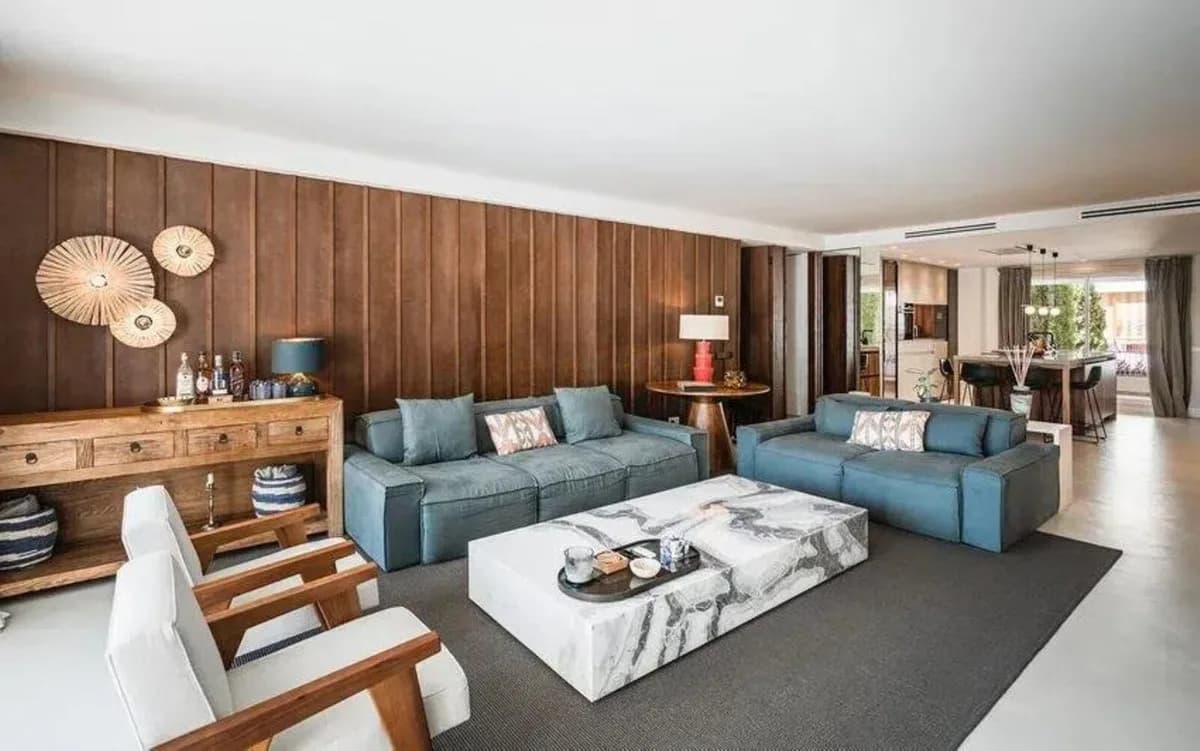 3 Bedroom Middle Floor Apartment for Sale in The Golden Mile, Málaga - Image 3