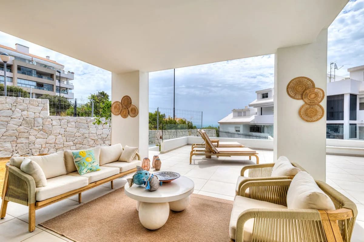 4 Bedroom Townhouse for Sale in Benalmadena, Málaga - Image 6