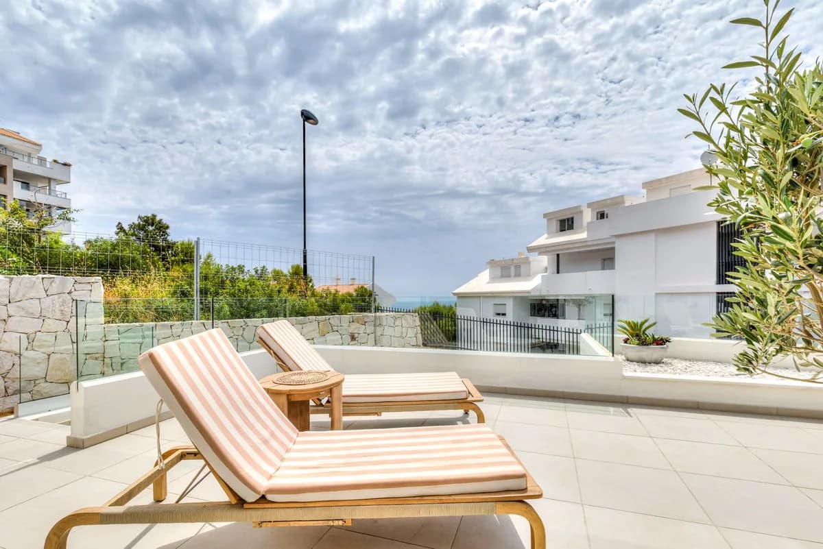 4 Bedroom Townhouse for Sale in Benalmadena, Málaga - Image 8