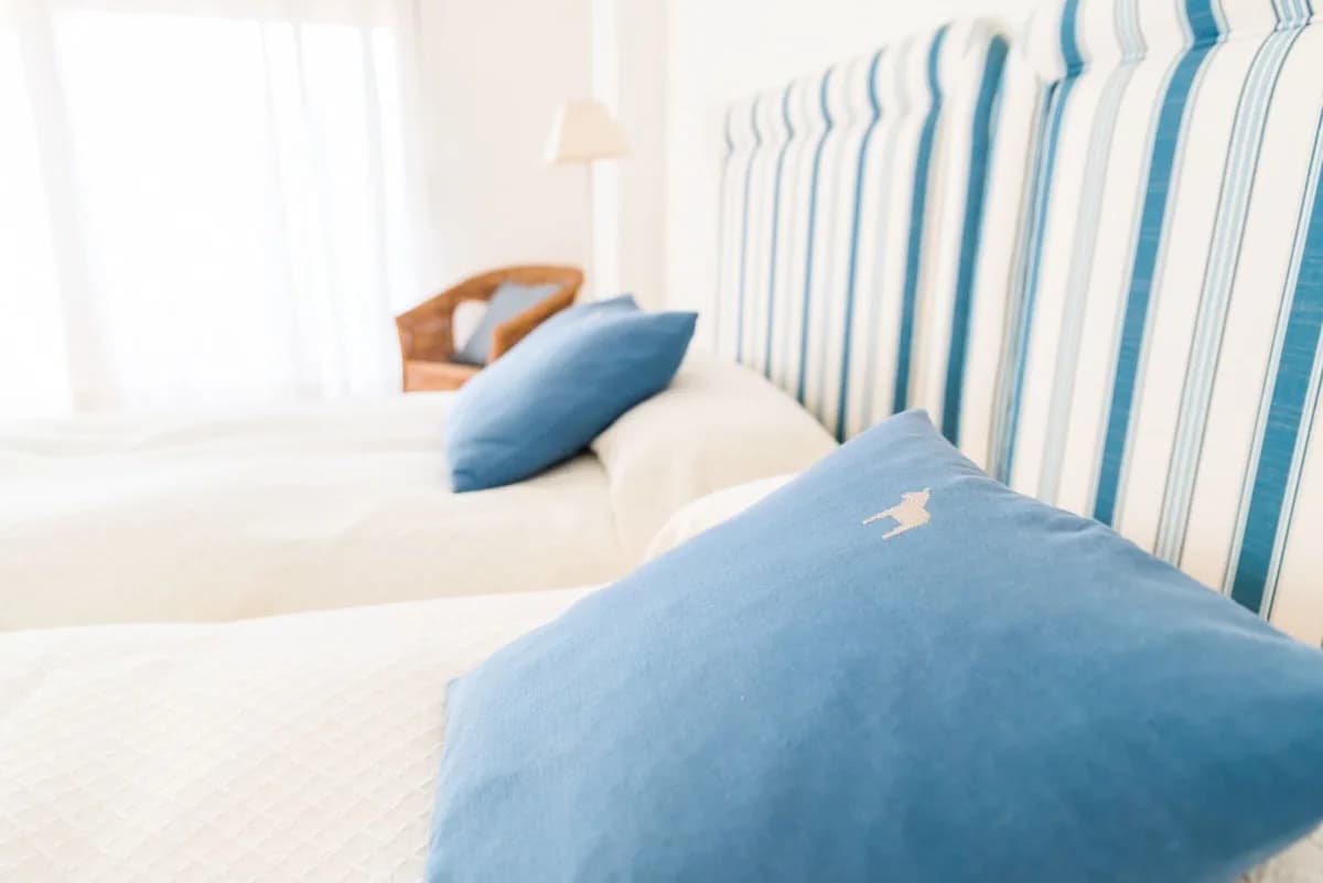 2 Bedroom Middle Floor Apartment for Sale in Guadalmina Baja, Málaga - Image 8
