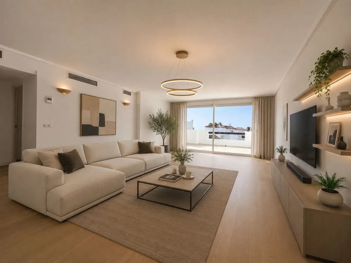 2 Bedroom Middle Floor Apartment for Sale in Estepona, Málaga - Image 8