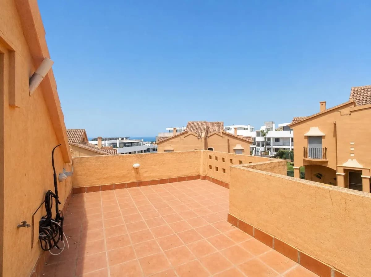 3 Bedroom Detached Villa for Sale in Riviera del Sol, Málaga - Image 8